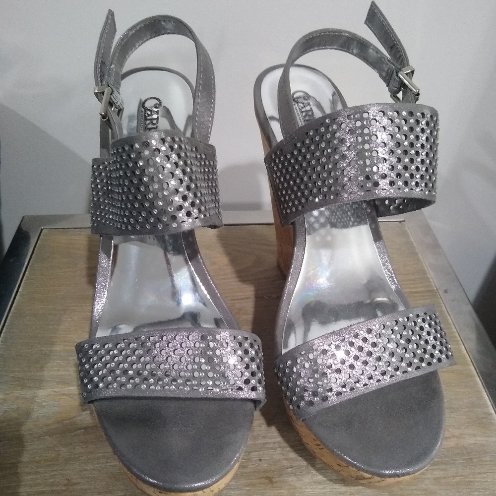 Carlos Beverlee Wedge